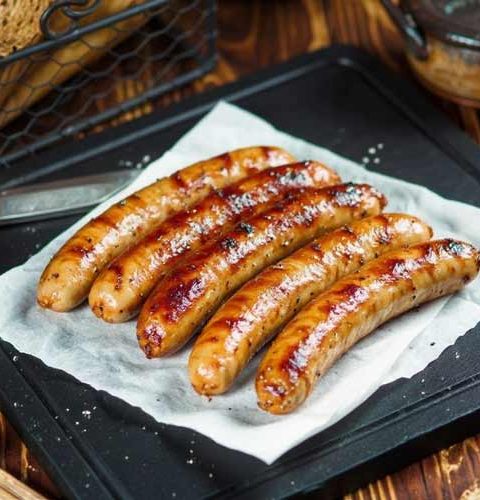 Chipolataworstjes bakken