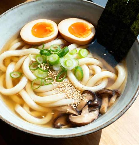 Udon noedels koken