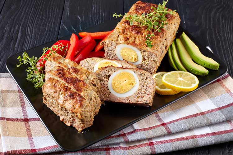 Gehaktbrood met ei maken