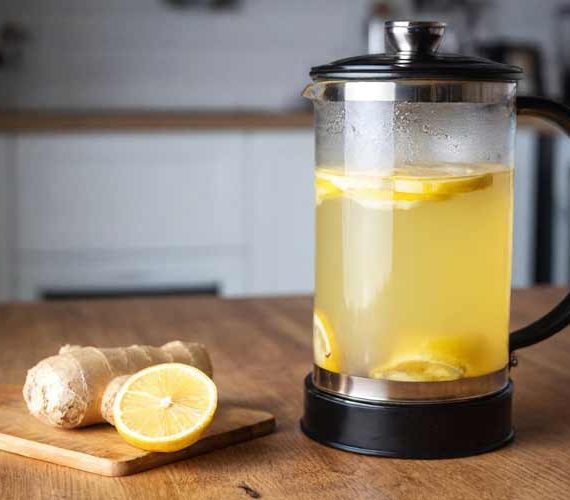 Gemberthee met citroen maken