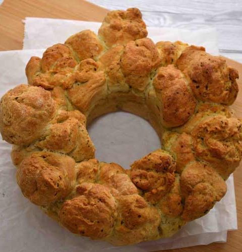 Plukbrood met pesto maken