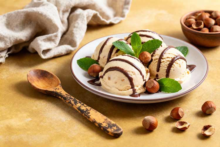 Hazelnoot ijs maken