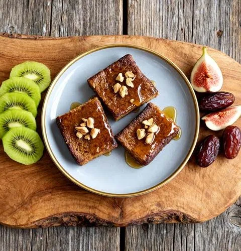 Wentelteefjes van ontbijtkoek maken