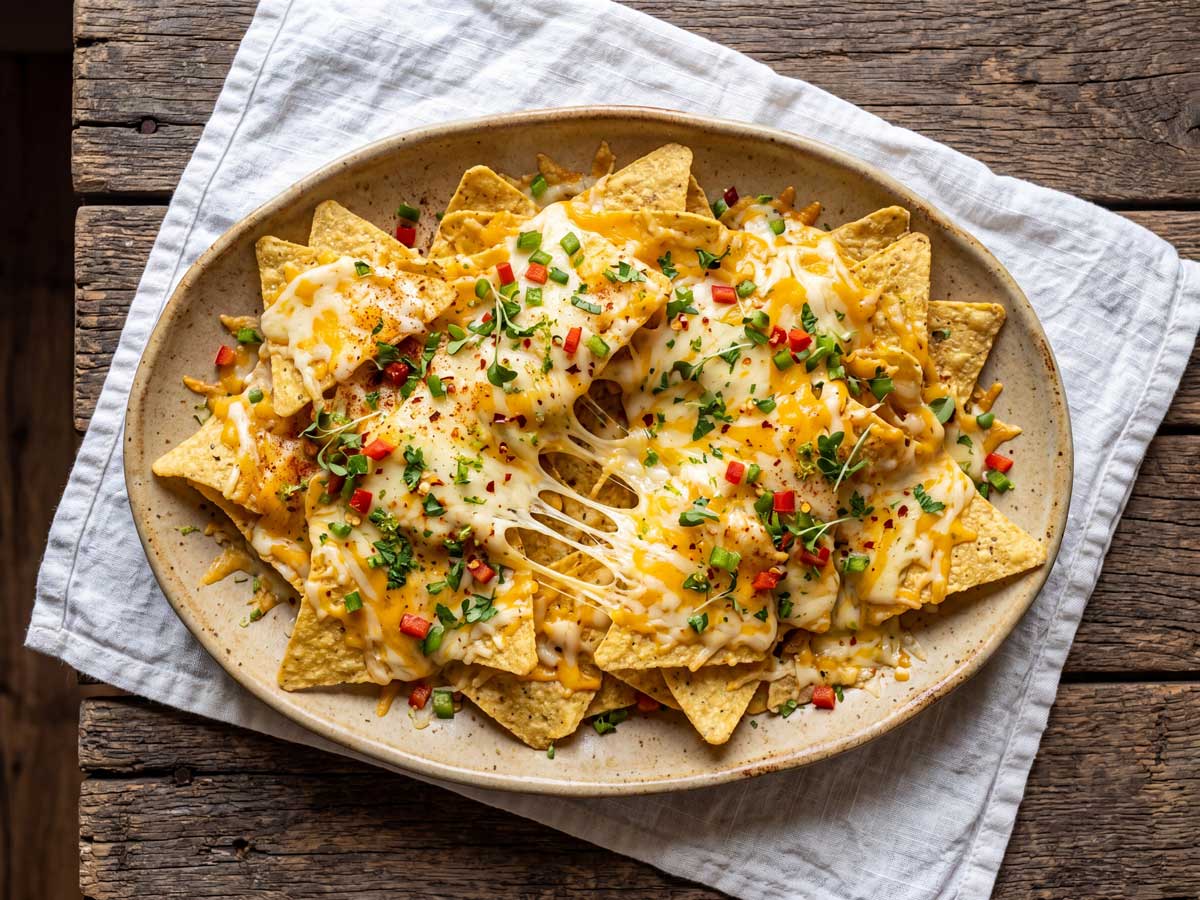 Nacho's met kaas maken in een oven