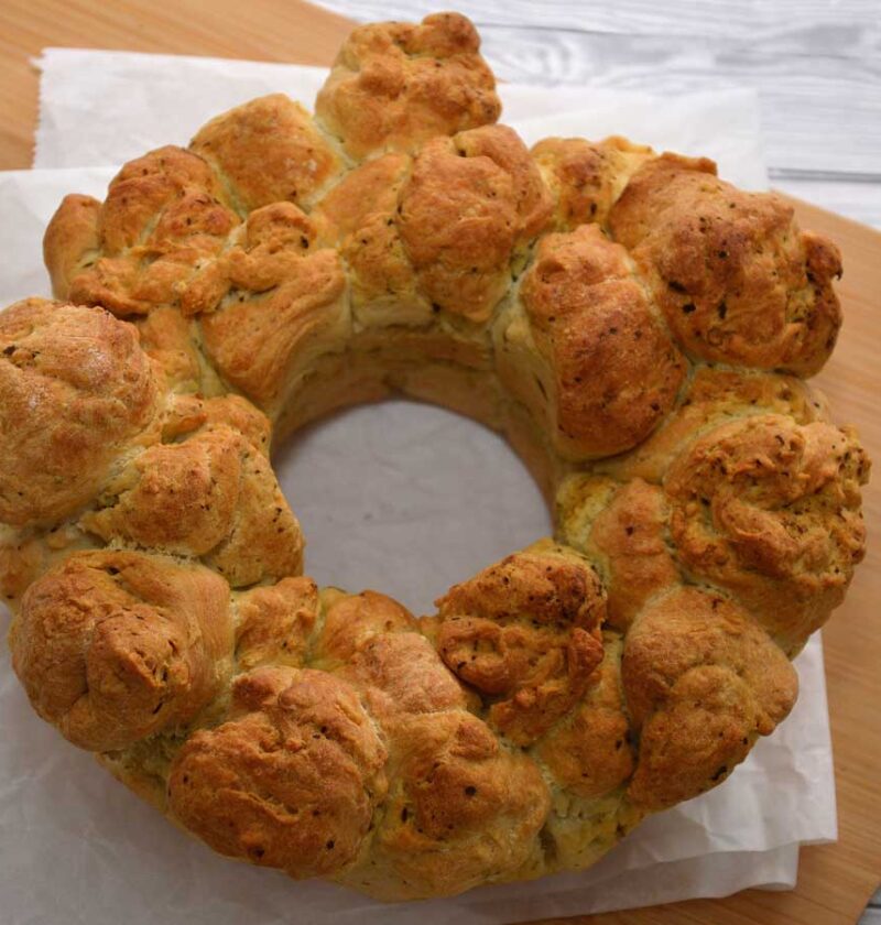 Plukbrood met pesto maken in een oven