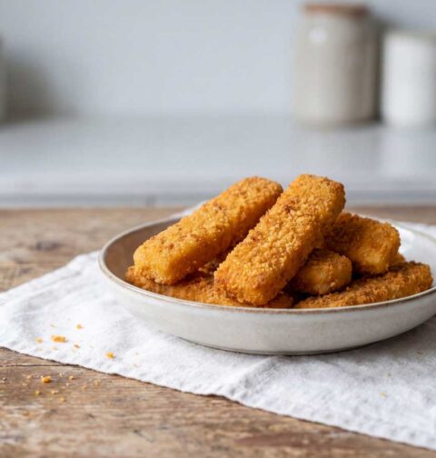 Vissticks bakken in een koekenpan