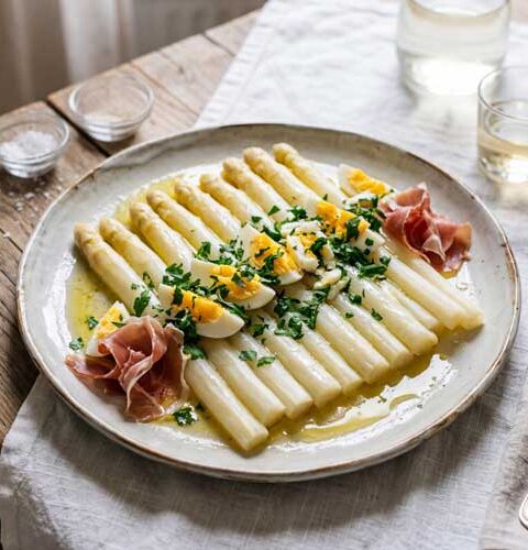 Witte asperges koken