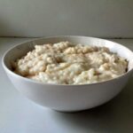 Hoe saucijzenbroodje opwarmen?