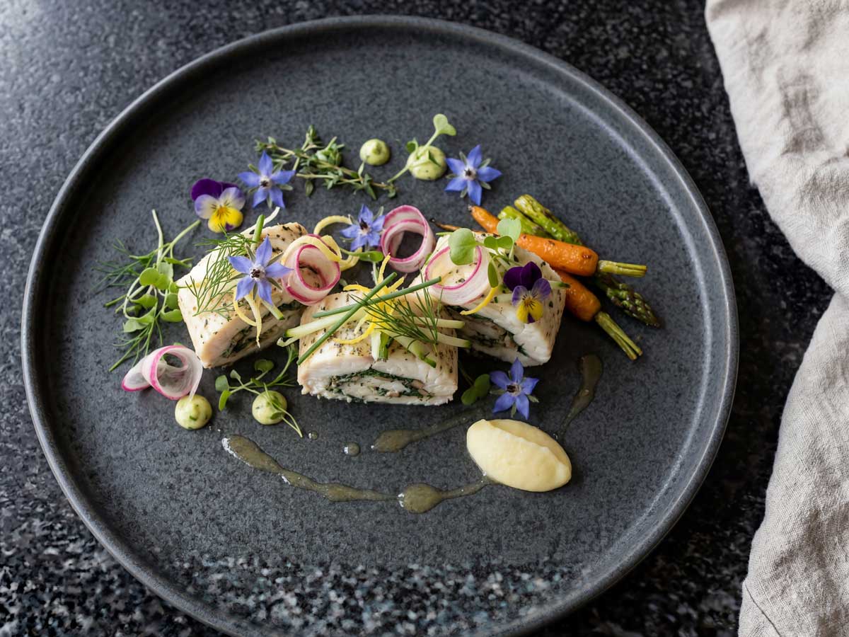 Visrollade bakken in een oven