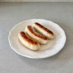 Rechthoekige pizza kebab met zelfgemaakte gehaktkebab